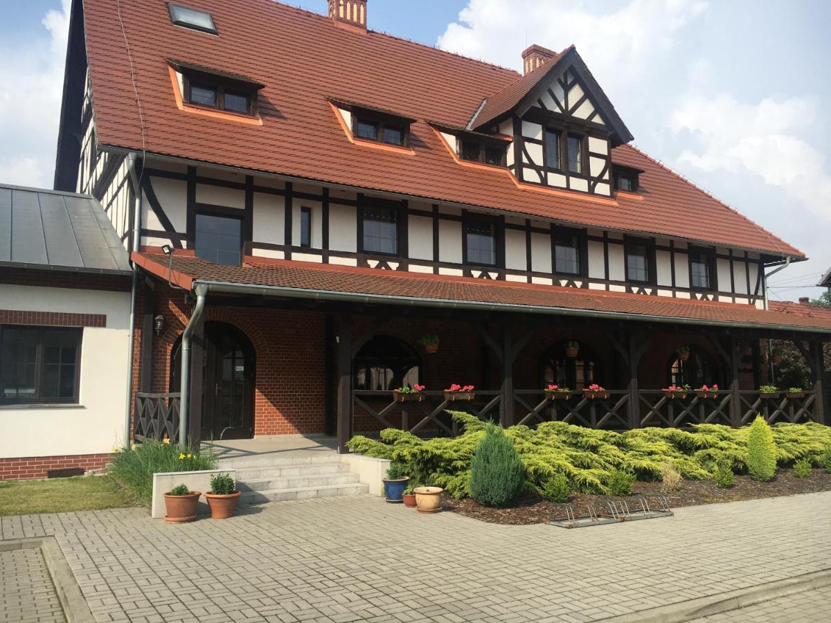 Dworska Elektrownia Hotel Kędzierzyn-Koźle Exterior foto